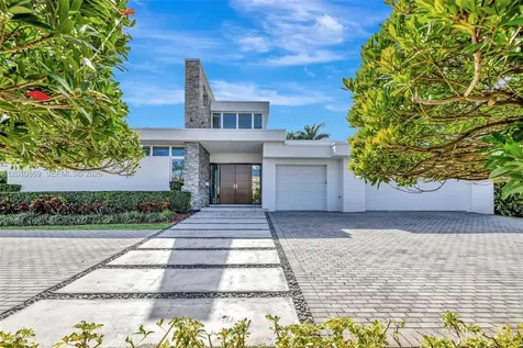907 Diplomat Parkway Hallandale Beach FL 33009