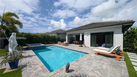 2879 Gin Berry Way West Palm Beach FL 33401
