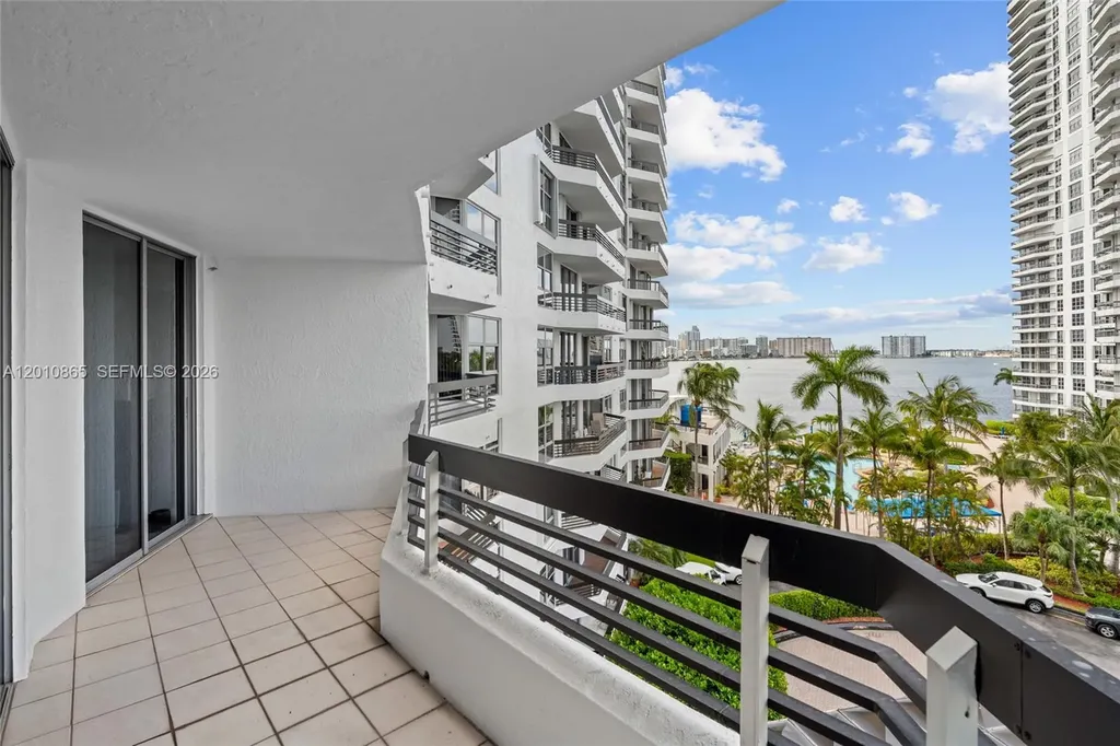 19195 NE 36th Court Aventura FL 33180