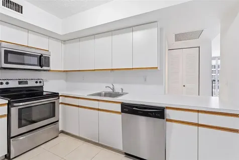 19195 NE 36th Court Aventura FL 33180