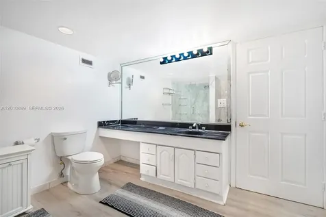 825 Brickell Bay Drive Miami FL 33131