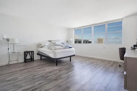 825 Brickell Bay Drive Miami FL 33131