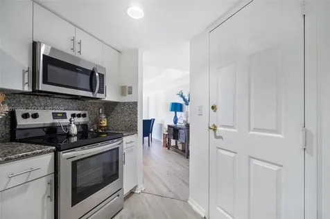 825 Brickell Bay Drive Miami FL 33131