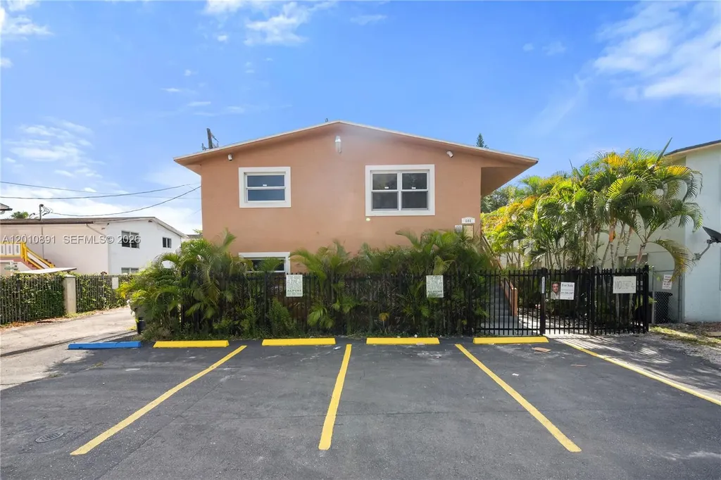 608 SW 16th Avenue Fort Lauderdale FL 33312