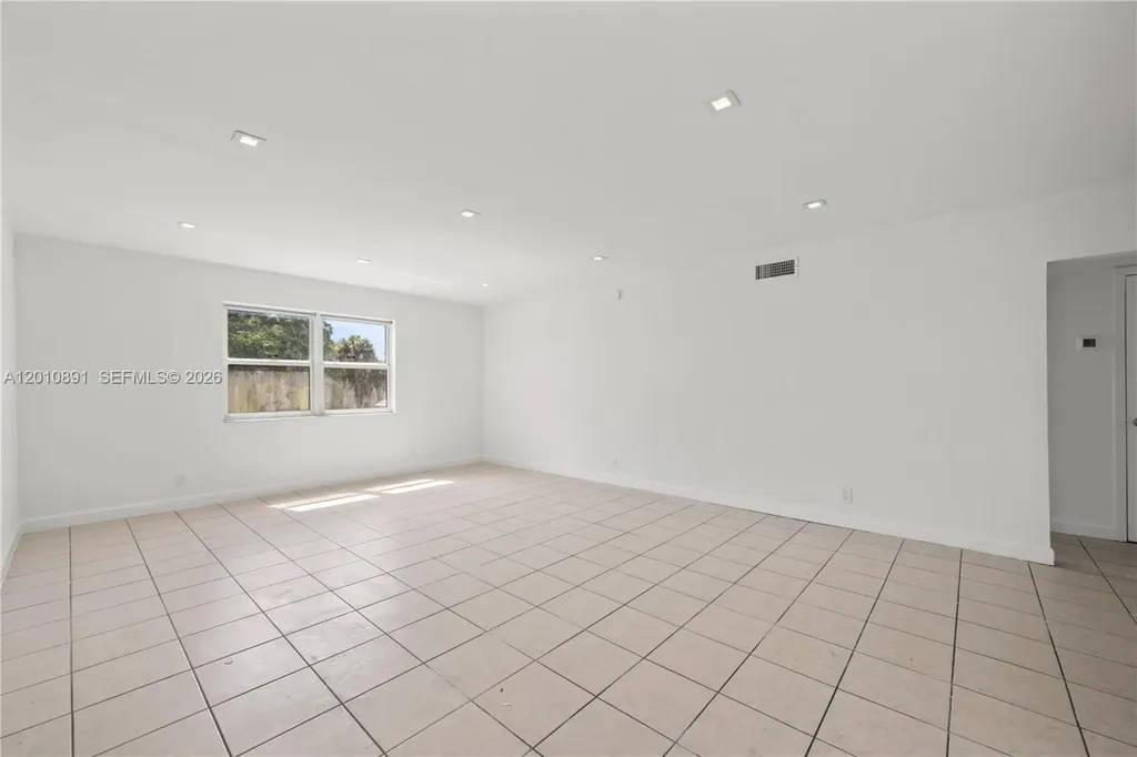608 SW 16th Avenue Fort Lauderdale FL 33312