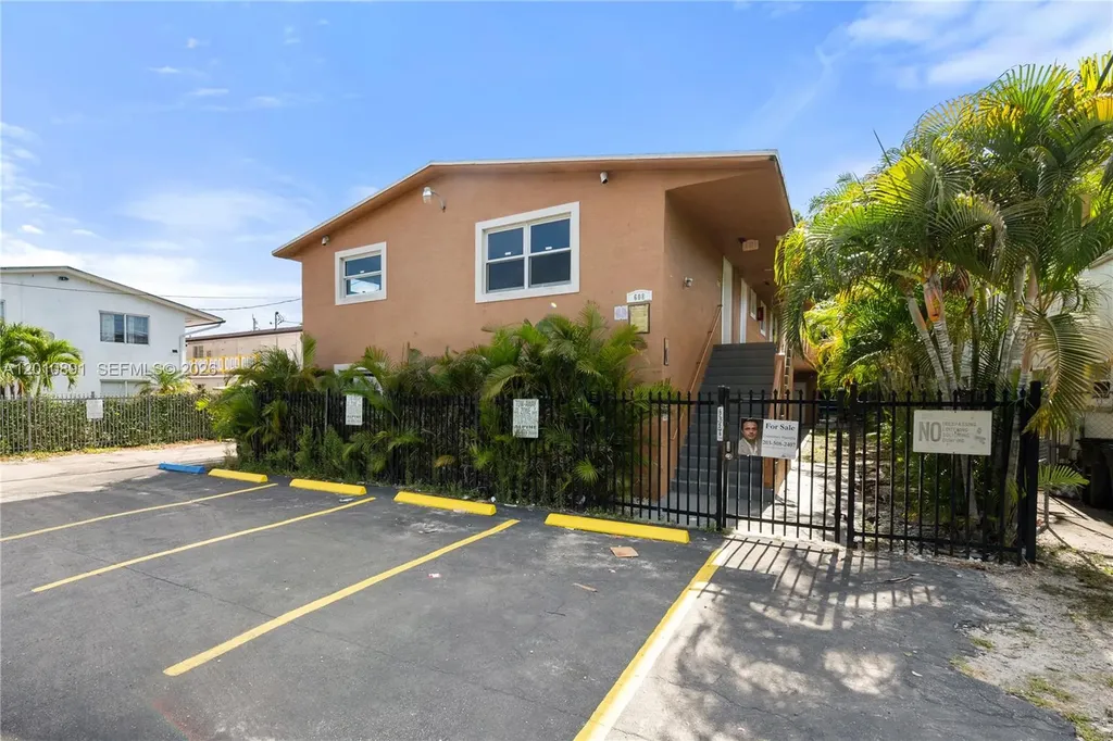 608 SW 16th Avenue Fort Lauderdale FL 33312