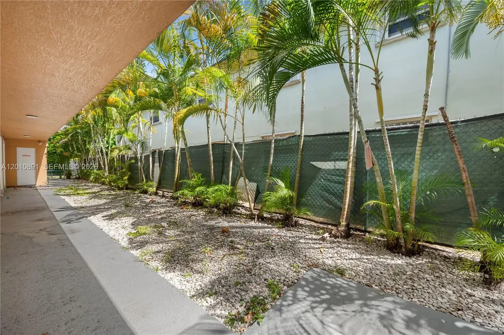 608 SW 16th Avenue Fort Lauderdale FL 33312