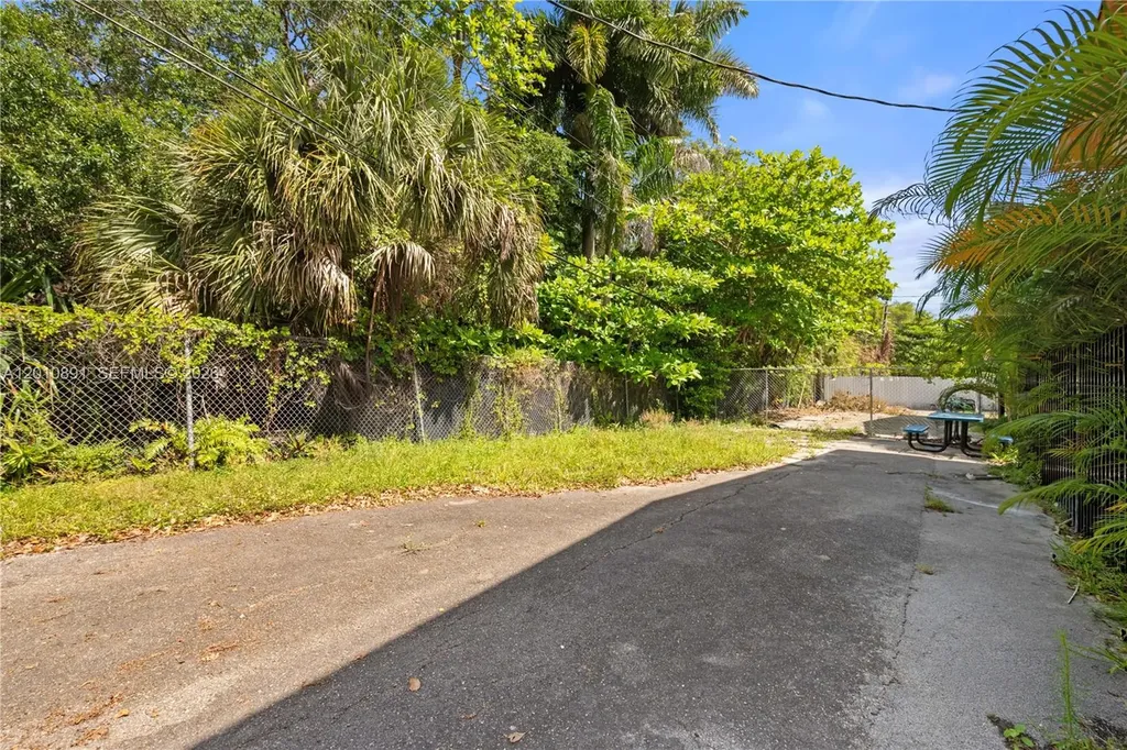 608 SW 16th Avenue Fort Lauderdale FL 33312