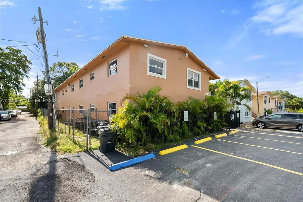 608 SW 16th Avenue Fort Lauderdale FL 33312