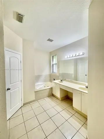 8514 NW 111th Court Doral FL 33178