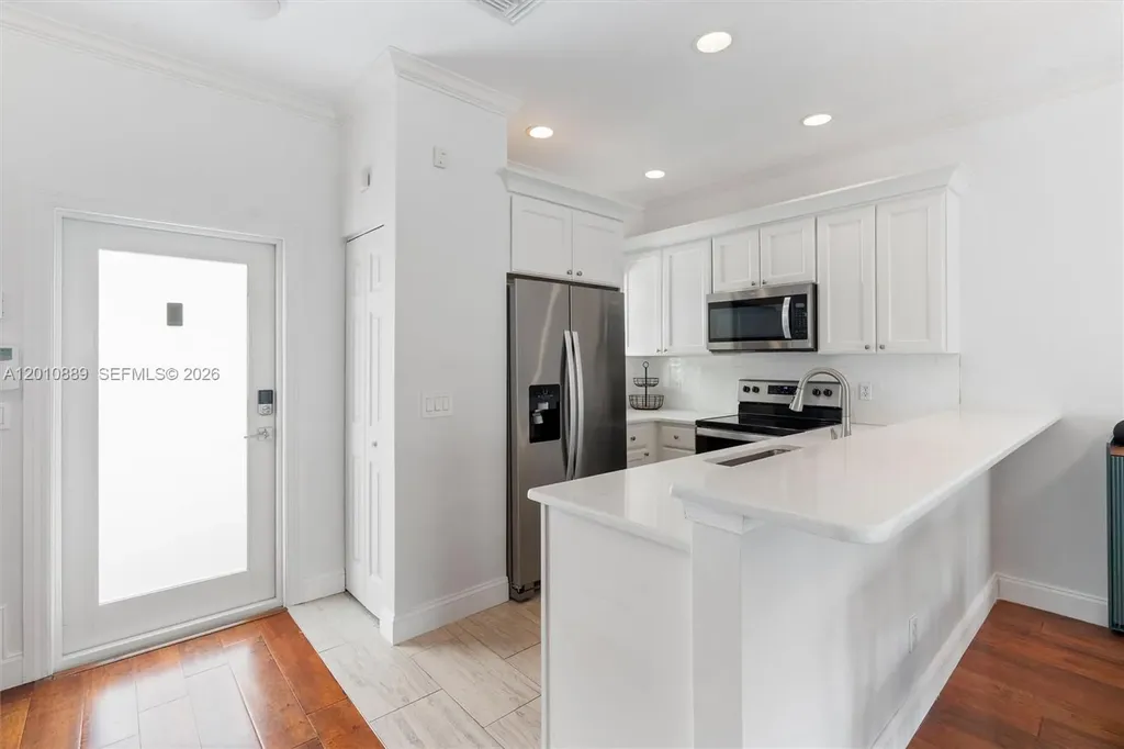 835 NE 19th Avenue Fort Lauderdale FL 33304