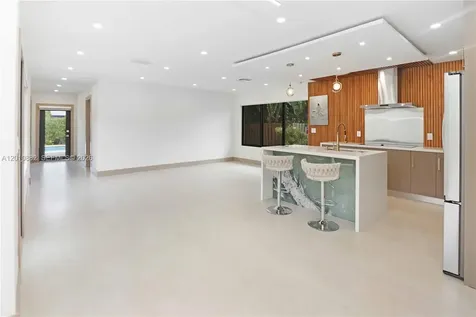 1620 Mckinley Street Hollywood FL 33020