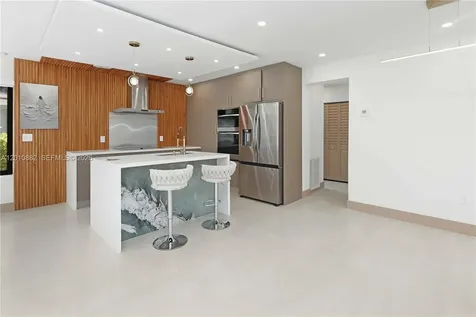 1620 Mckinley Street Hollywood FL 33020
