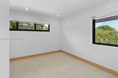 1620 Mckinley Street Hollywood FL 33020