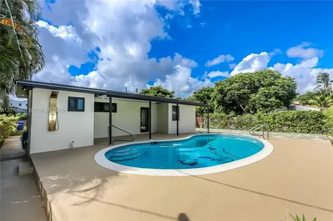 1620 Mckinley Street Hollywood FL 33020