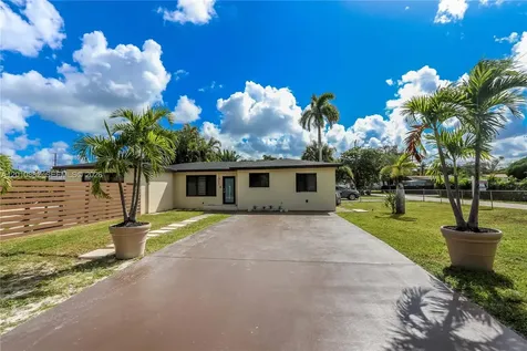 1620 Mckinley Street Hollywood FL 33020