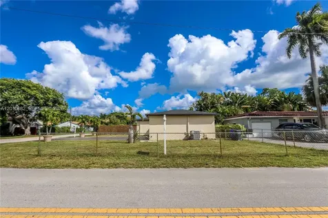 1620 Mckinley Street Hollywood FL 33020