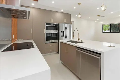 1620 Mckinley Street Hollywood FL 33020