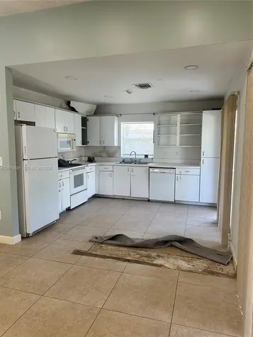 472 SE 22nd Drive Homestead FL 33033