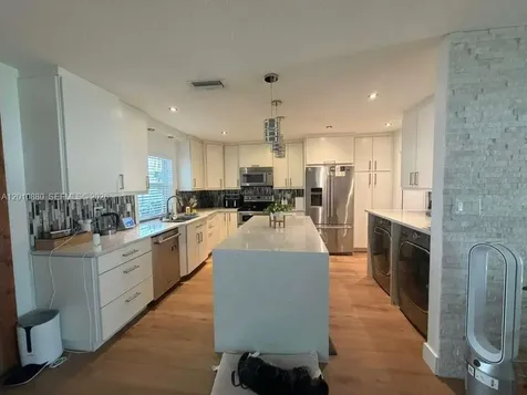 8202 NW 91st Terrace Tamarac FL 33321