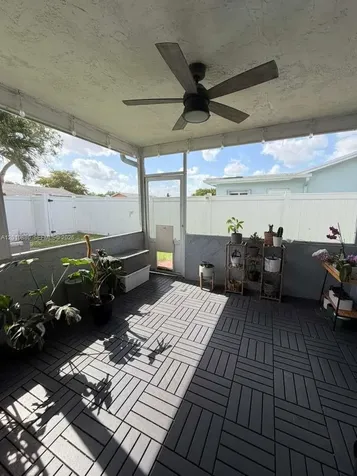 8202 NW 91st Terrace Tamarac FL 33321