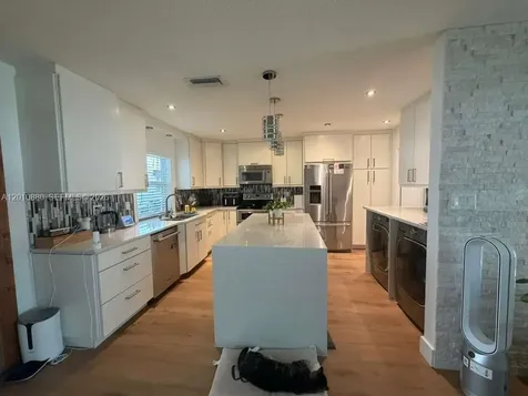 8202 NW 91st Terrace Tamarac FL 33321