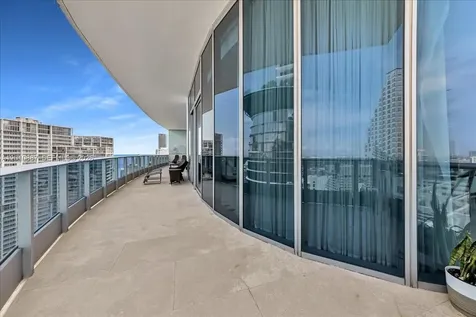 200 Biscayne Boulevard Way Miami FL 33131
