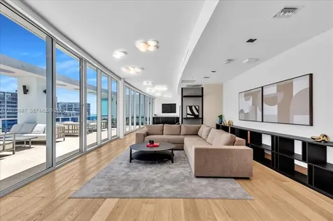 200 Biscayne Boulevard Way Miami FL 33131