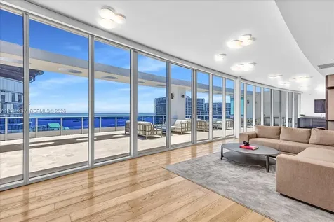 200 Biscayne Boulevard Way Miami FL 33131