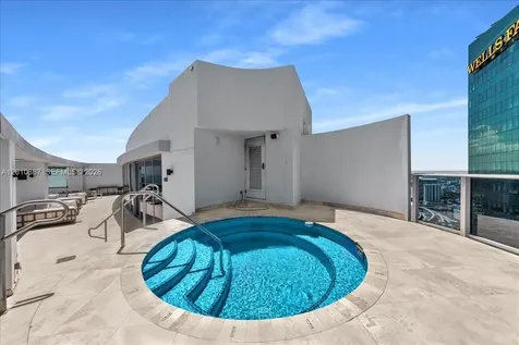 200 Biscayne Boulevard Way Miami FL 33131