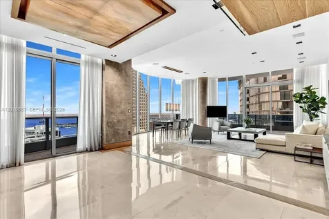 200 Biscayne Boulevard Way Miami FL 33131