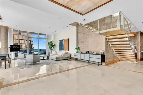 200 Biscayne Boulevard Way Miami FL 33131