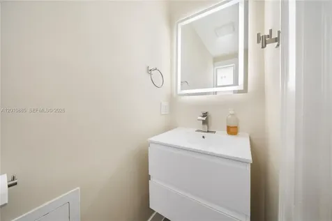 4501 Prairie Avenue Miami Beach FL 33140