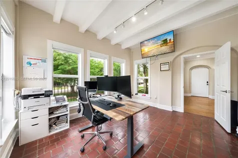 4501 Prairie Avenue Miami Beach FL 33140