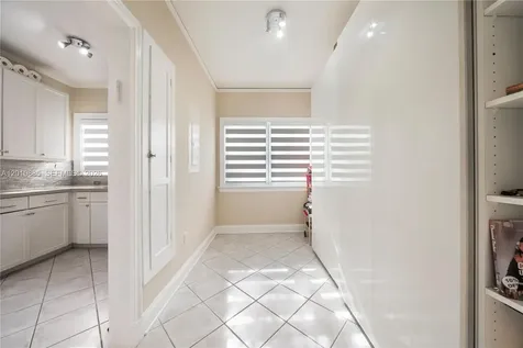 4501 Prairie Avenue Miami Beach FL 33140