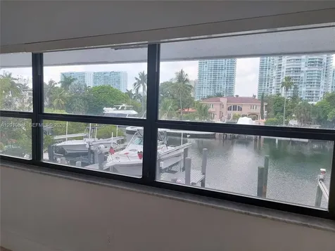 255 S Poinciana Drive Sunny Isles Beach FL 33160