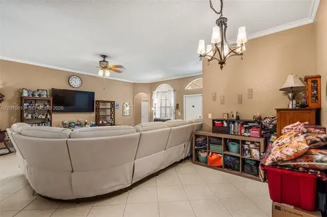3090 SE 7th Place Homestead FL 33033