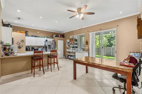 3090 SE 7th Place Homestead FL 33033