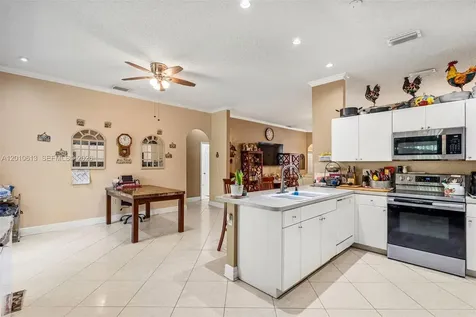3090 SE 7th Place Homestead FL 33033