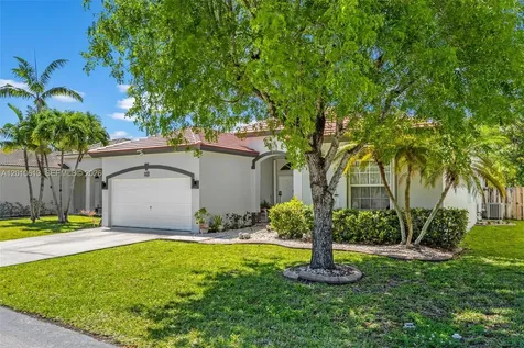 3090 SE 7th Place Homestead FL 33033