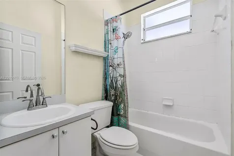3090 SE 7th Place Homestead FL 33033