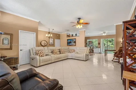 3090 SE 7th Place Homestead FL 33033
