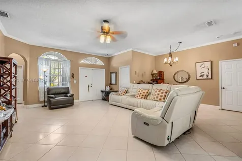 3090 SE 7th Place Homestead FL 33033