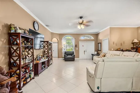 3090 SE 7th Place Homestead FL 33033