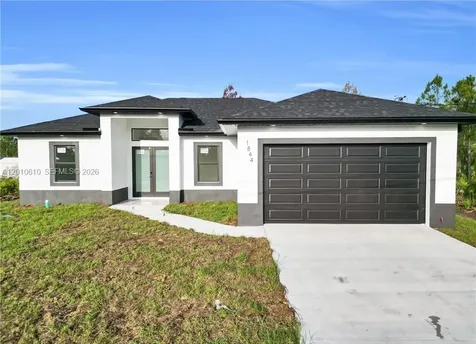 346 Ranchito Avenue Lehigh Acres FL 33974
