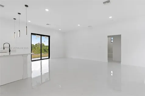346 Ranchito Avenue Lehigh Acres FL 33974