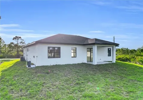 346 Ranchito Avenue Lehigh Acres FL 33974