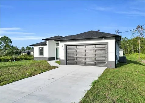 346 Ranchito Avenue Lehigh Acres FL 33974