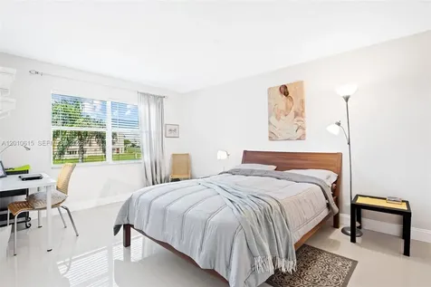 9421 Sunrise Lakes Boulevard Sunrise FL 33322