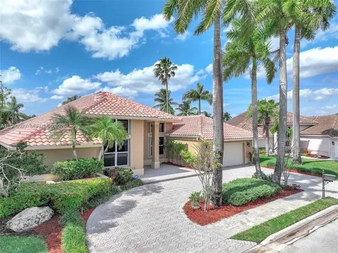 620 W Laurel Lane W Pembroke Pines FL 33027